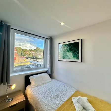 Apartment Two Bedroom Flat By Brookland Stays Serviced Accommodation Short Lets Leeds With Free Wifi *