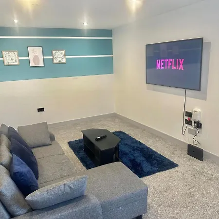 Two Bedroom Flat By Brookland Serviced Short Lets With Free Wifi Apartment